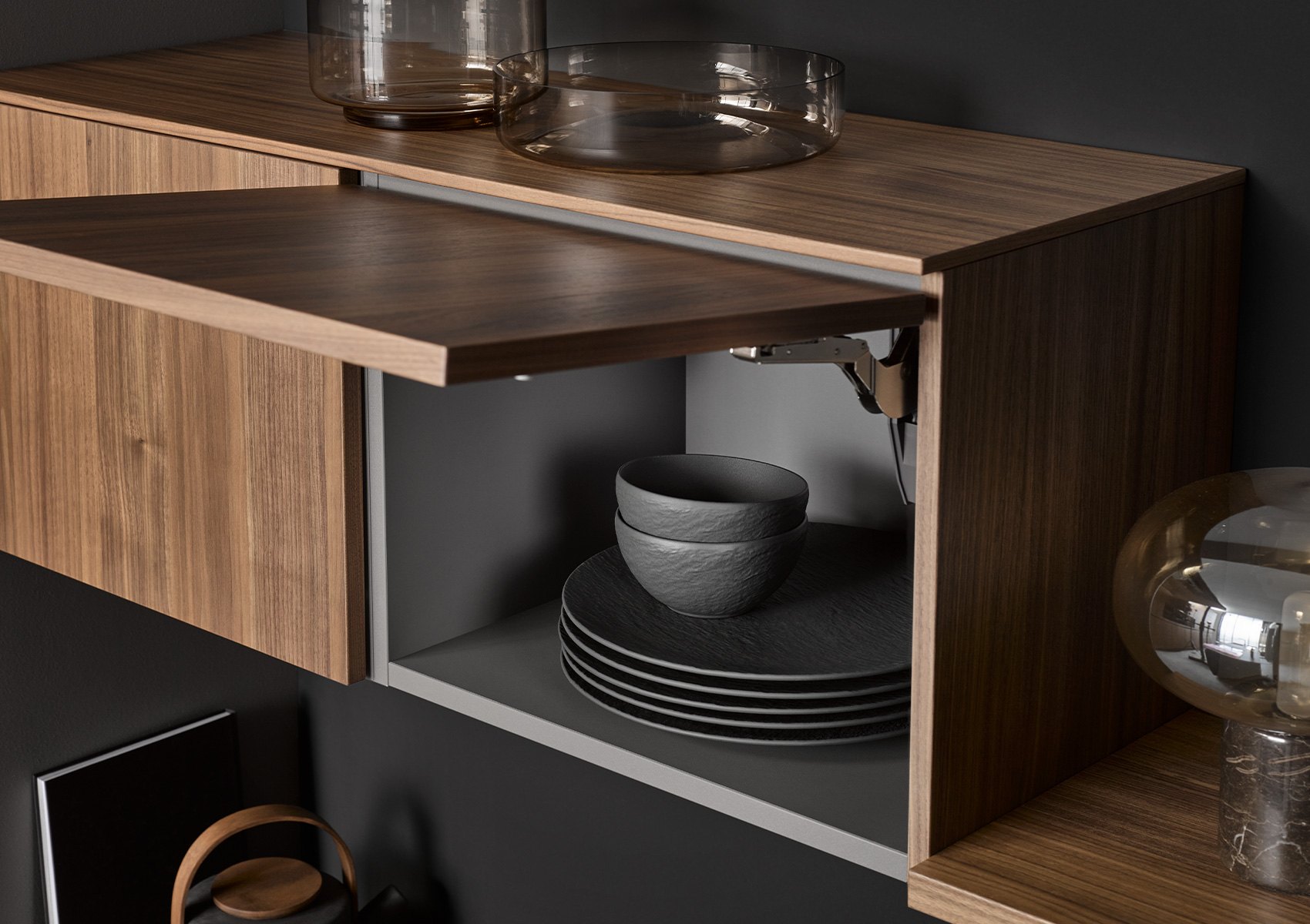 AV 6082-GL Nussbaum-elegant